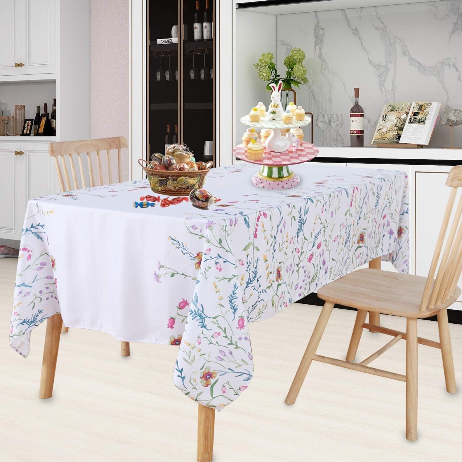 Easter Fabric Rectangle Table Cloth 60 X 84 Inch, Polyester Easter Spring Flower Tablecloth, Table Cover Protector for Holiday, Party, Wedding, Birthday, Banquet Decoration Use, Floral